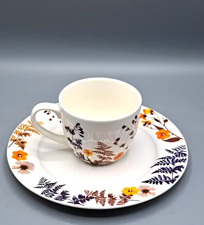 Weltbild Kaffeeservice Wildblumen 13 tlg. 6 Teller, 6 Tassen