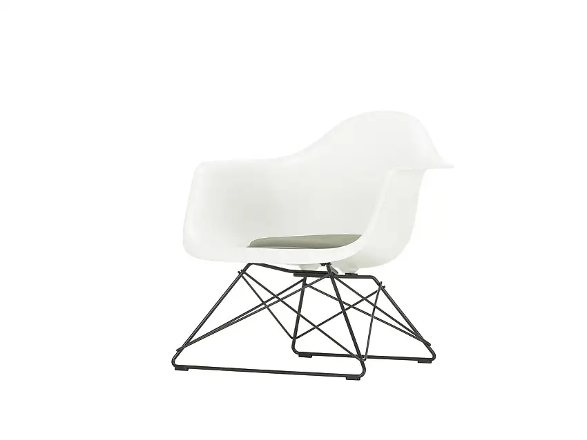 Vitra Stuhl Eames Plastic Lounge Armchair LAR mit Sitzpolster